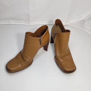 BCBG MAXAZRIA Leather Ankle Boots